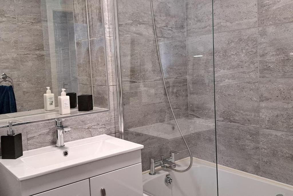 2 Bedroom In Upon Avon With Free Onsite Parking Stratford-upon-Avon